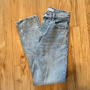 Abercrombie and Fitch The 90’s Straight Ultra High Rise jeans